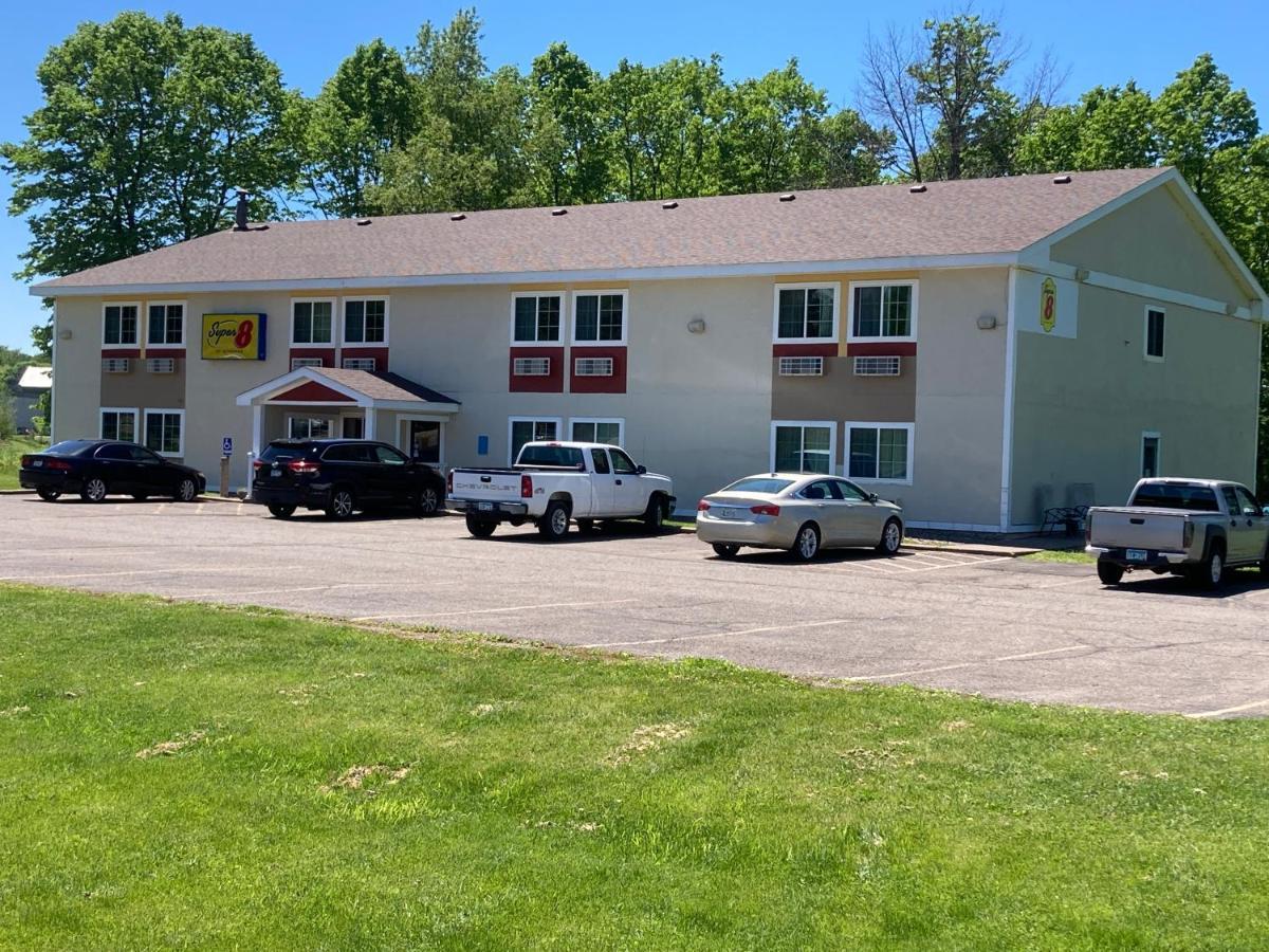 Super 8 By Wyndham Chisago City Eksteriør bilde