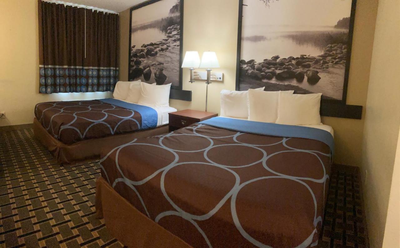 Super 8 By Wyndham Chisago City Eksteriør bilde
