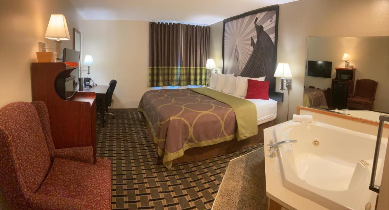 Super 8 By Wyndham Chisago City Eksteriør bilde