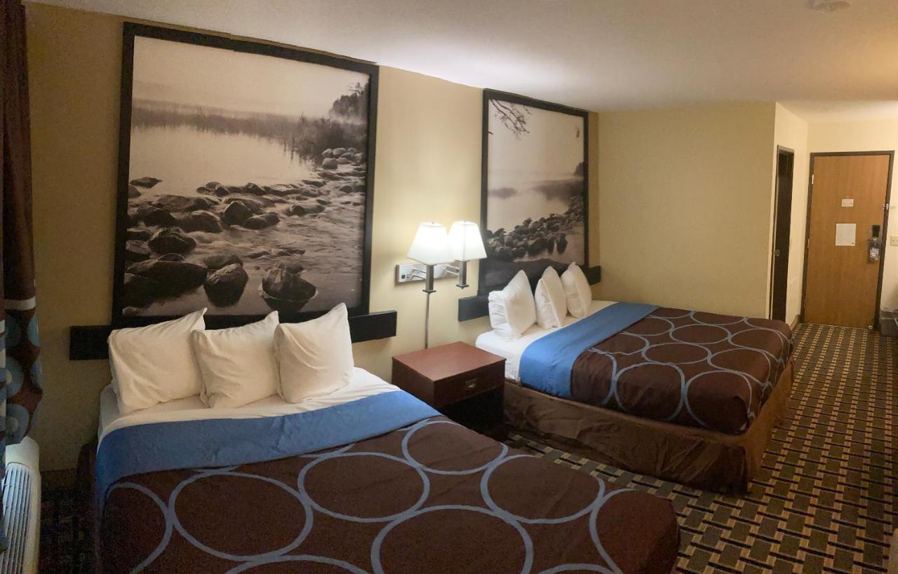 Super 8 By Wyndham Chisago City Eksteriør bilde