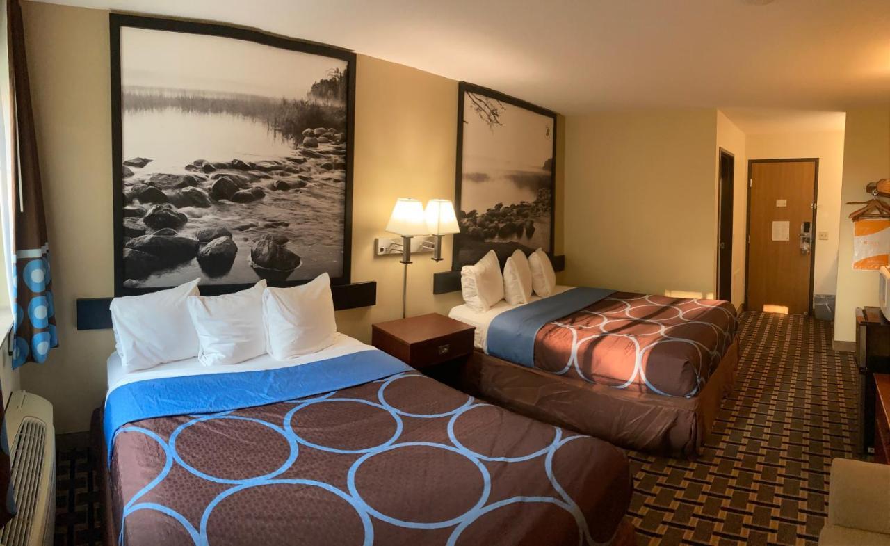 Super 8 By Wyndham Chisago City Eksteriør bilde
