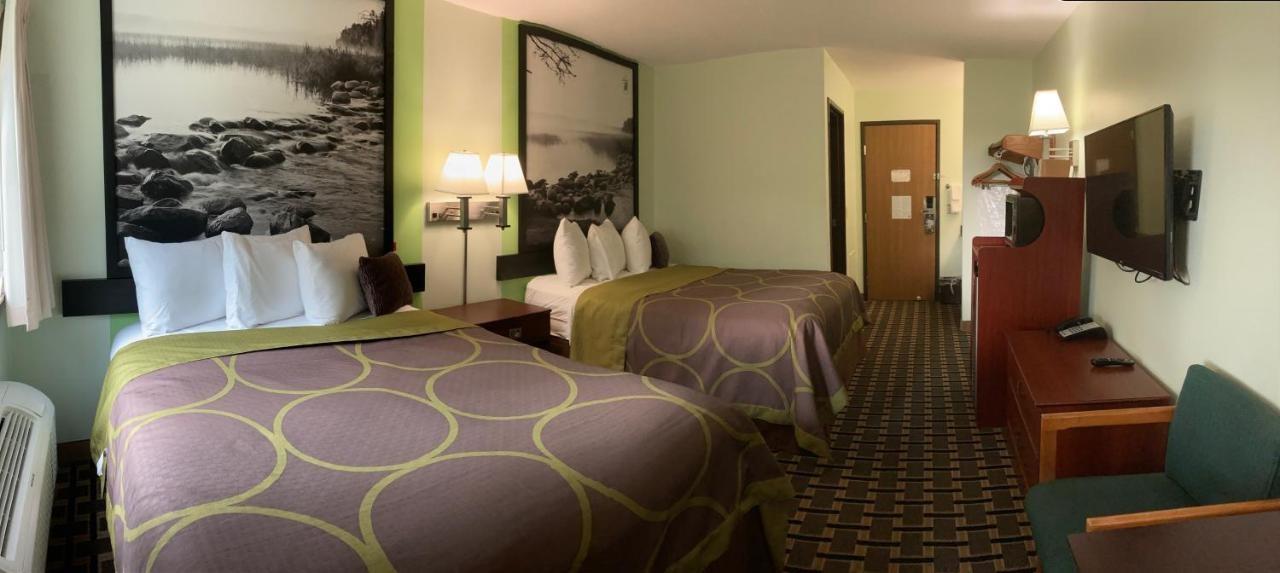 Super 8 By Wyndham Chisago City Eksteriør bilde