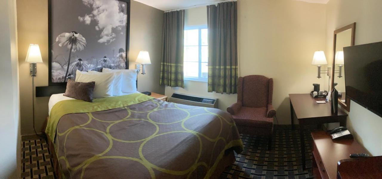 Super 8 By Wyndham Chisago City Eksteriør bilde