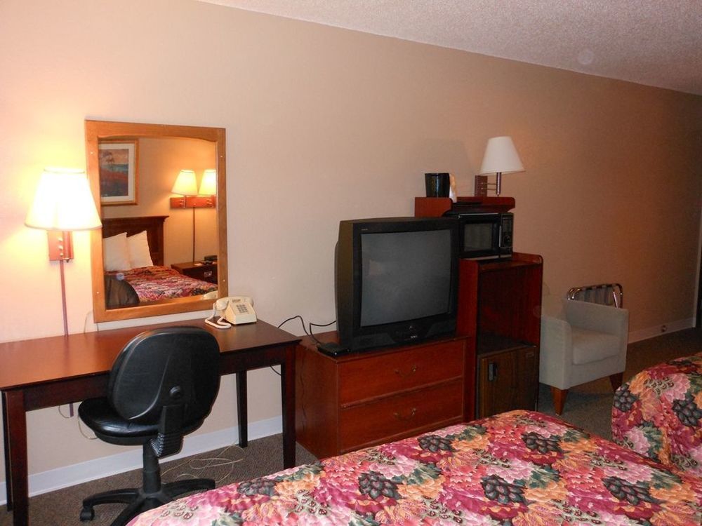 Super 8 By Wyndham Chisago City Rom bilde