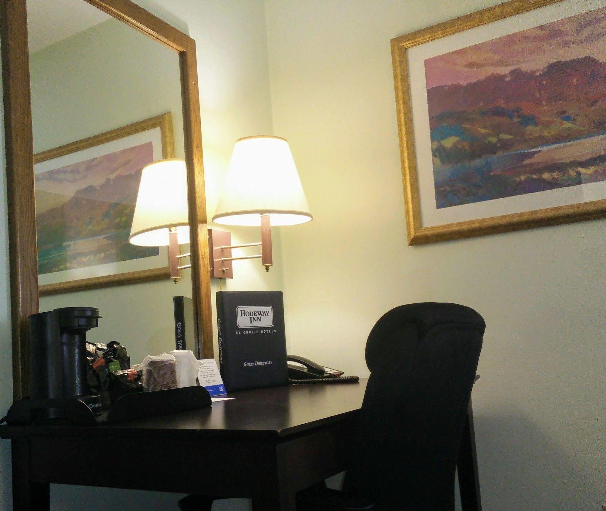 Super 8 By Wyndham Chisago City Eksteriør bilde
